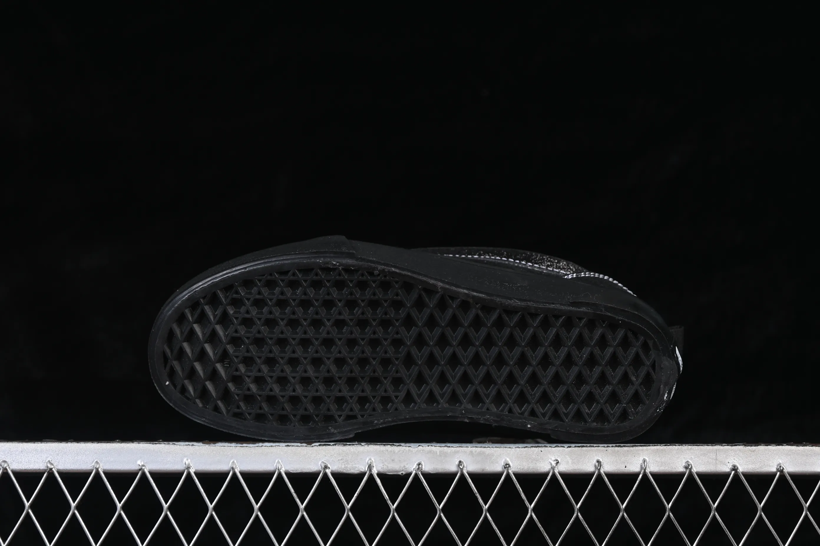 All categories Vans Vans series Vans Low Vans low-top Vans Knu Skool Vans low-top casual skateboard shoes VN0009AK03